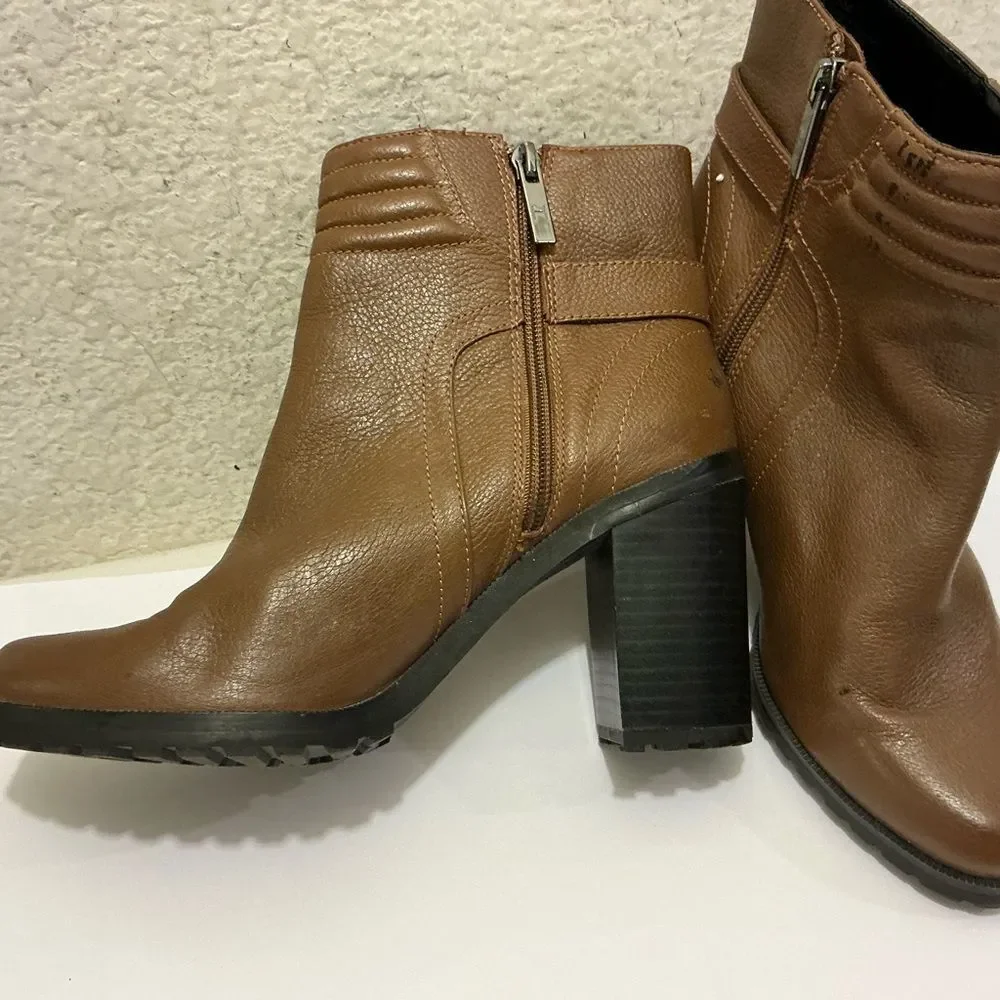 H by Halston Ciara Leather Block Heel Booties  Brown  Side Zip Ankle Size 7.5 M